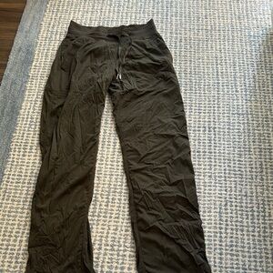 Lululemon  Olive green, dance, studio pants